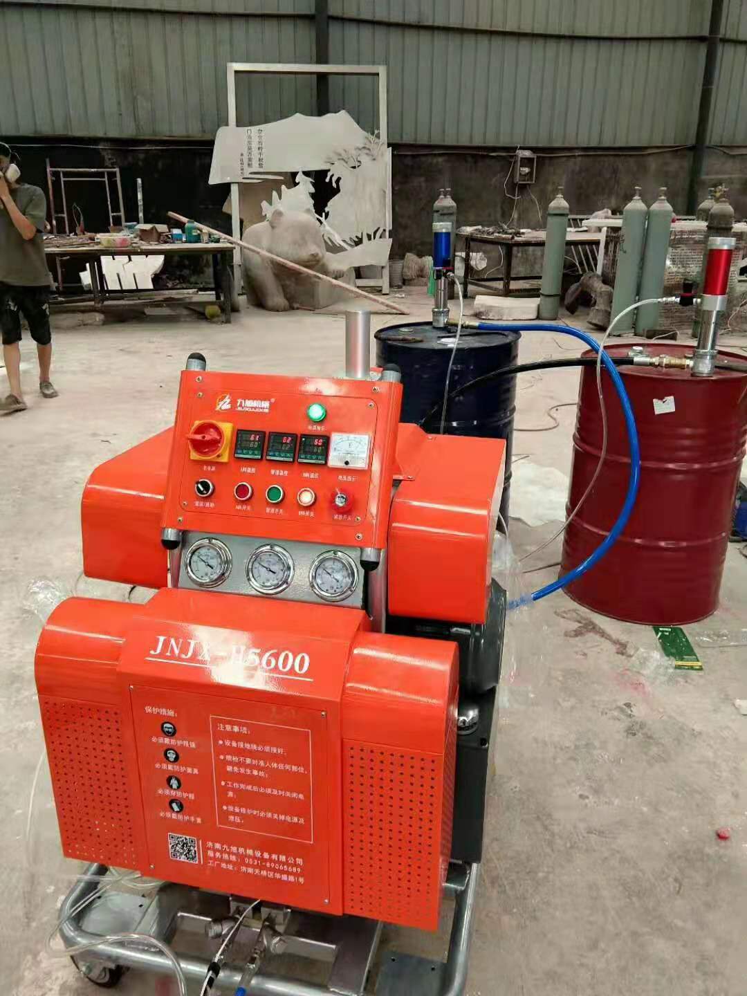 聚脲喷涂JNJX-H5600聚脲泡沫道具喷涂机(图2) 聚脲喷涂JNJX-H5600聚脲泡沫道具喷涂机(图2)